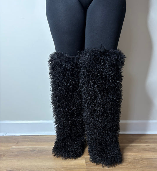 “MYNK” Black Fur Boot